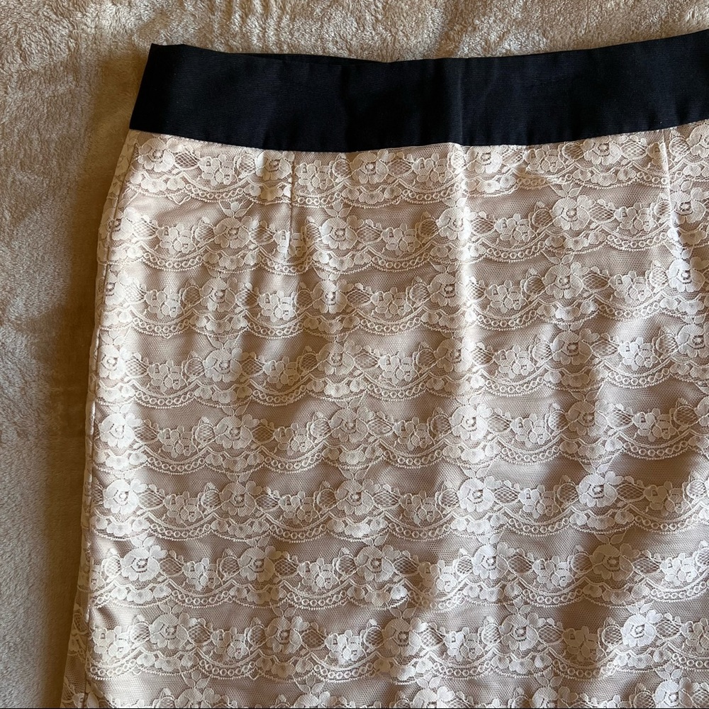 H&M lace skirt - size 12